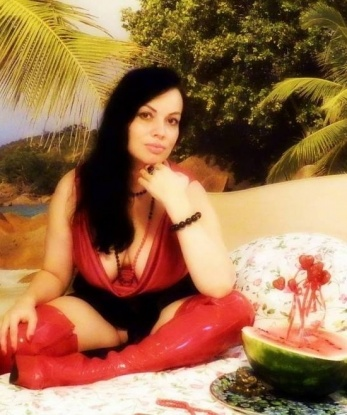 Юлиана, 37