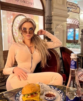 Анастасия, 24
